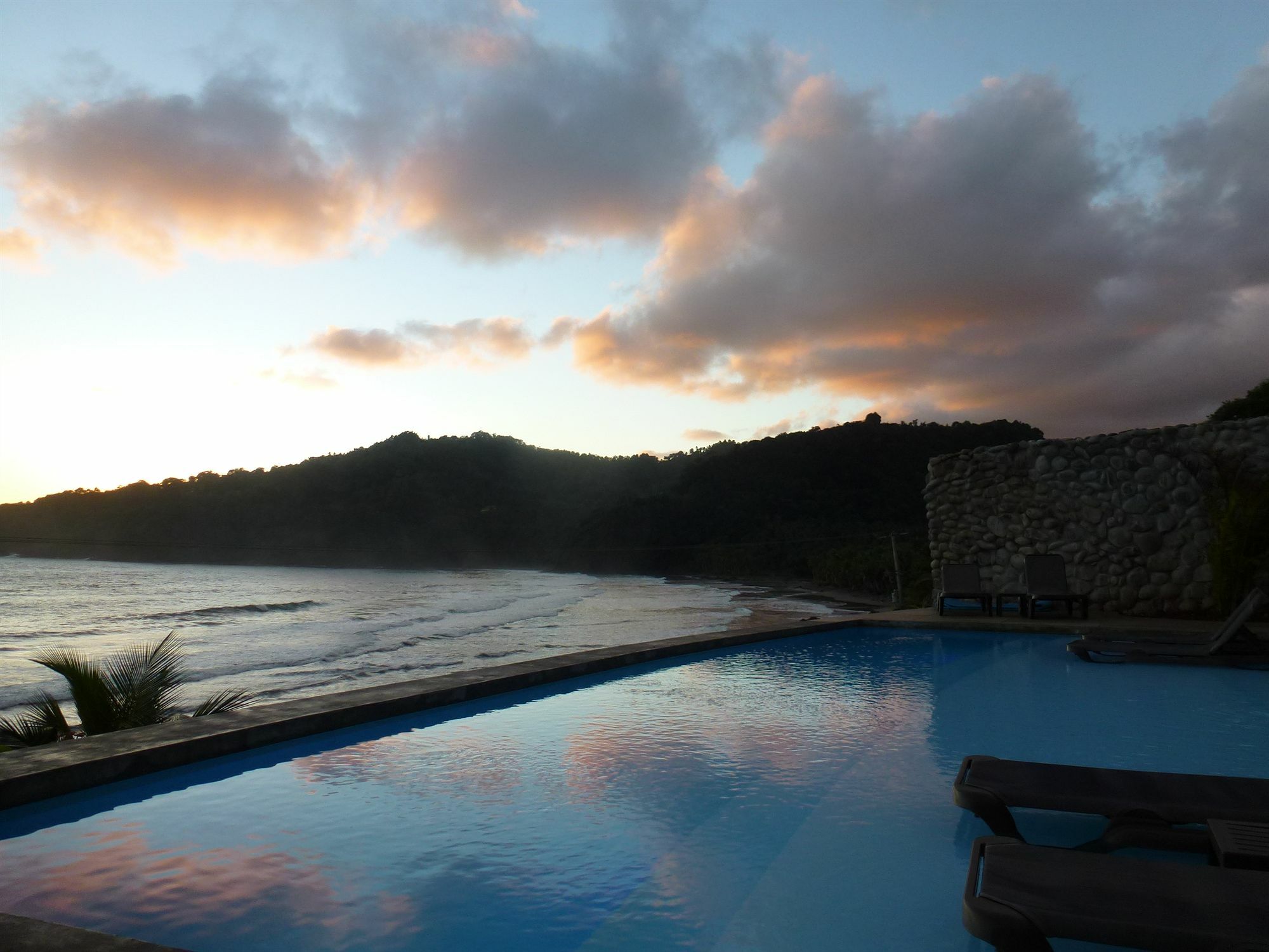 Pagua Bay House - Oceanfront Cabana'S Marigot Exterior photo